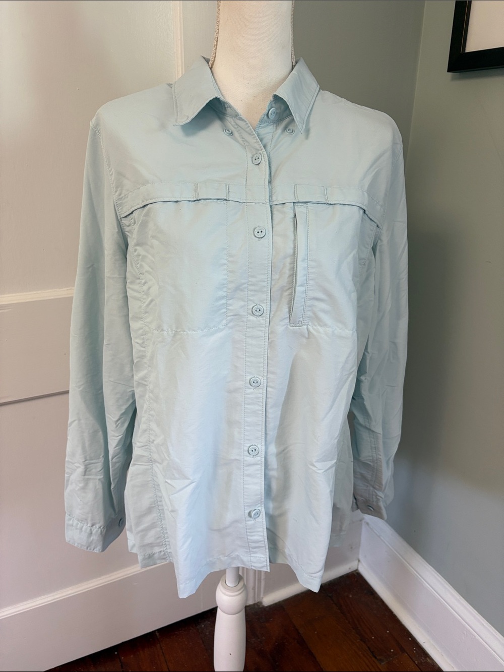 L.L. Bean Light Blue Women's Button Up Shirt Fishing Camping Hiking Travel XL